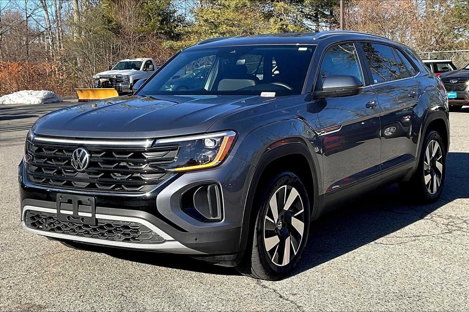 2024 Volkswagen Atlas Cross Sport 2.0T SE w/Technology - Photo 3