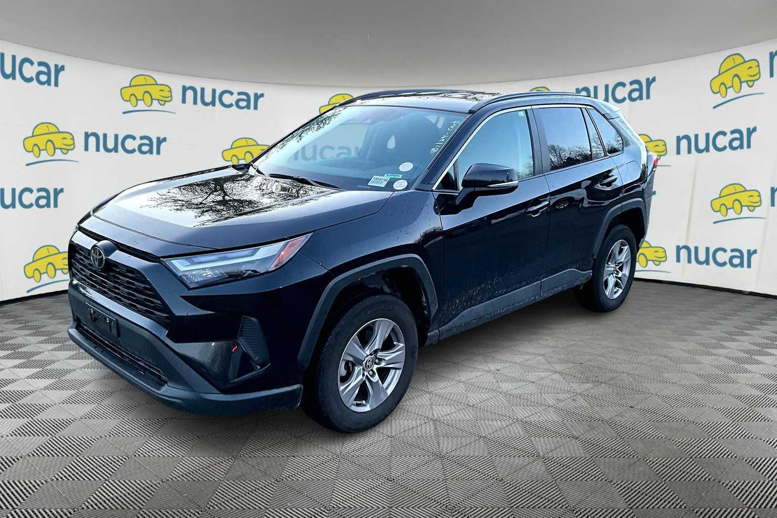 2023 Toyota RAV4 XLE - Photo 2