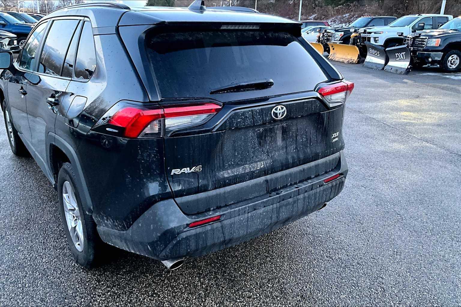 2023 Toyota RAV4 XLE - Photo 7