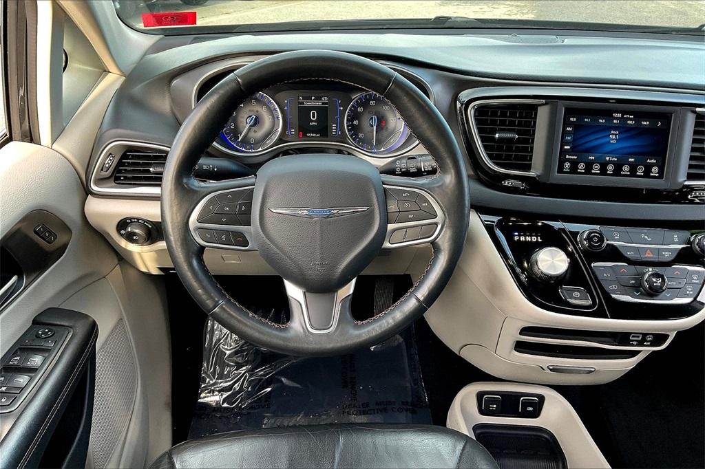 2020 Chrysler Pacifica Touring L - Photo 17