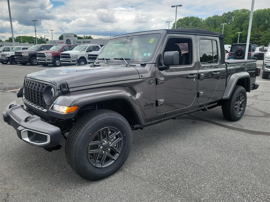 2024 Jeep Gladiator Sport - Photo 2