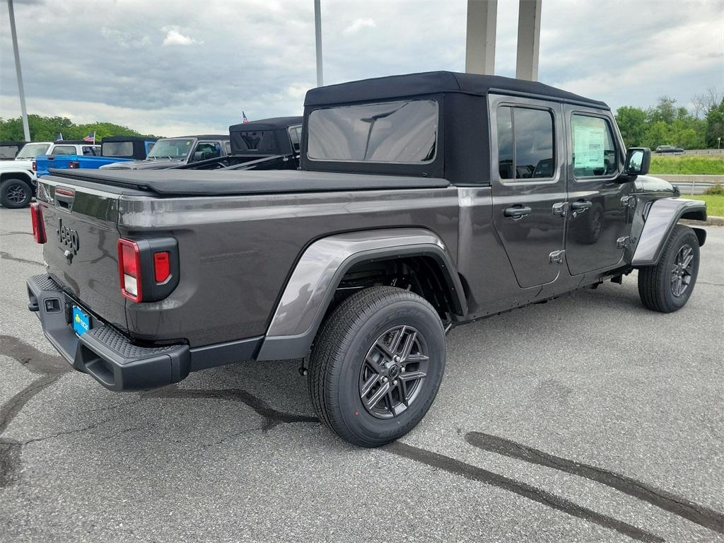 2024 Jeep Gladiator Sport - Photo 4