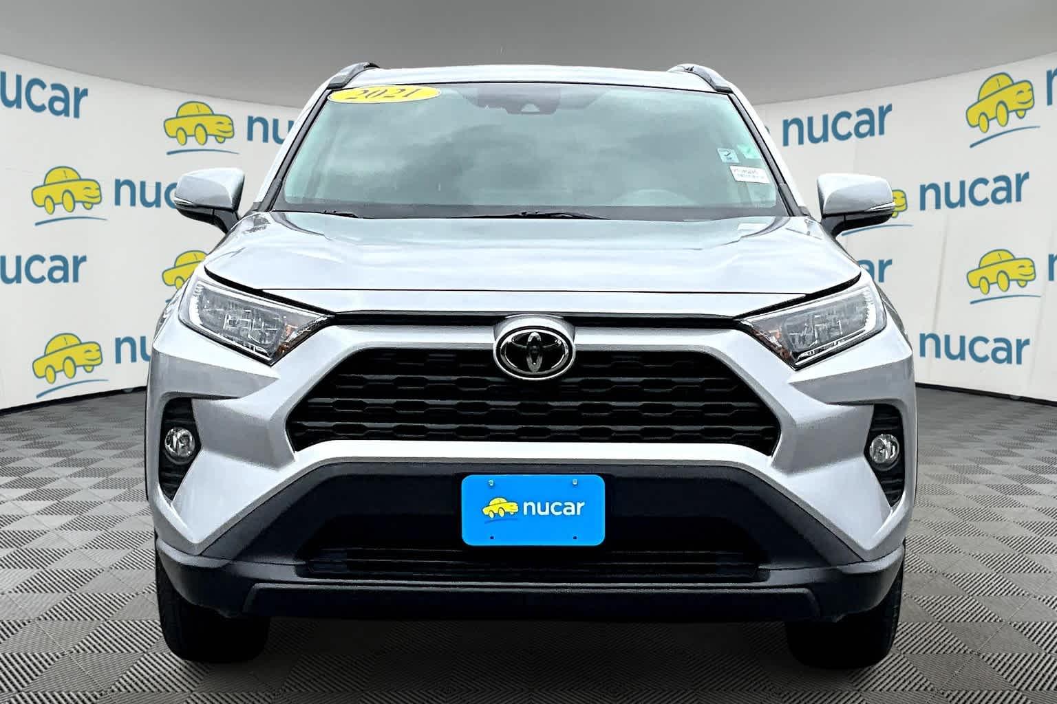 2021 Toyota RAV4 XLE - Photo 2