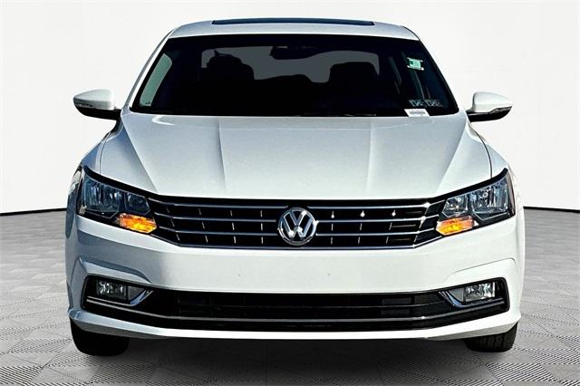 2016 Volkswagen Passat 1.8T SE - Photo 2