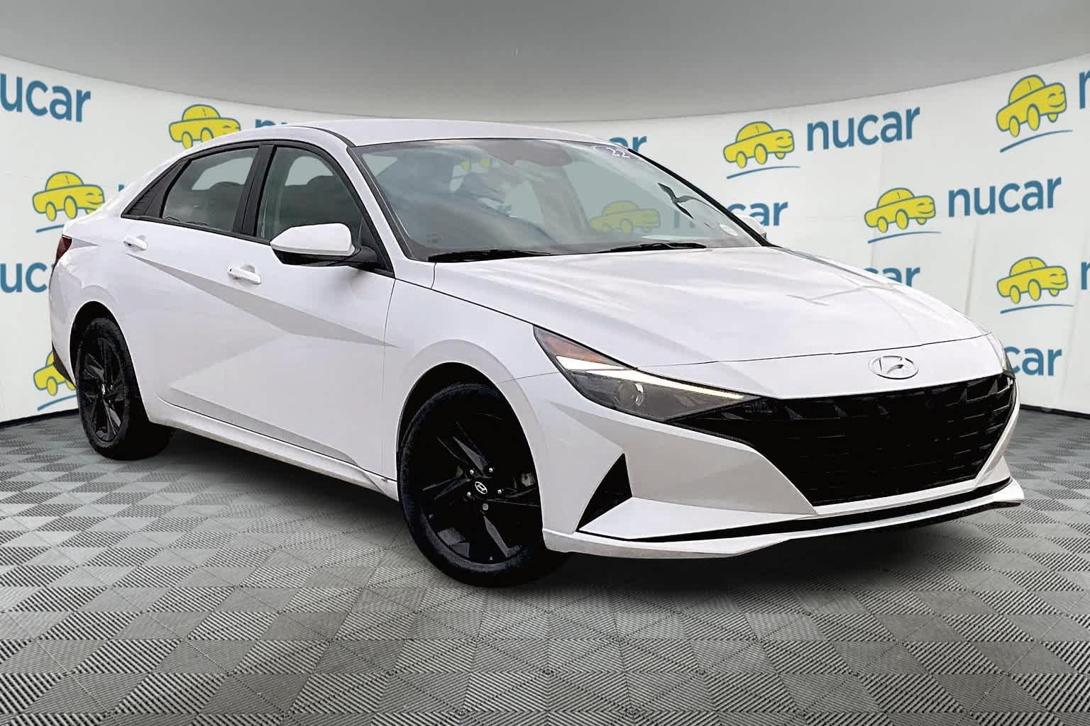 2022 Hyundai Elantra SEL - Photo 1