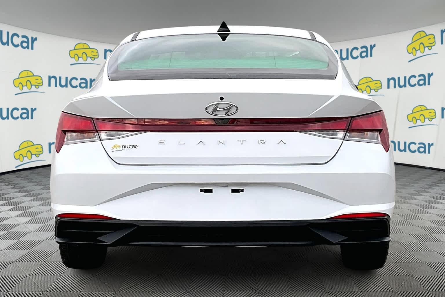 2022 Hyundai Elantra SEL - Photo 5