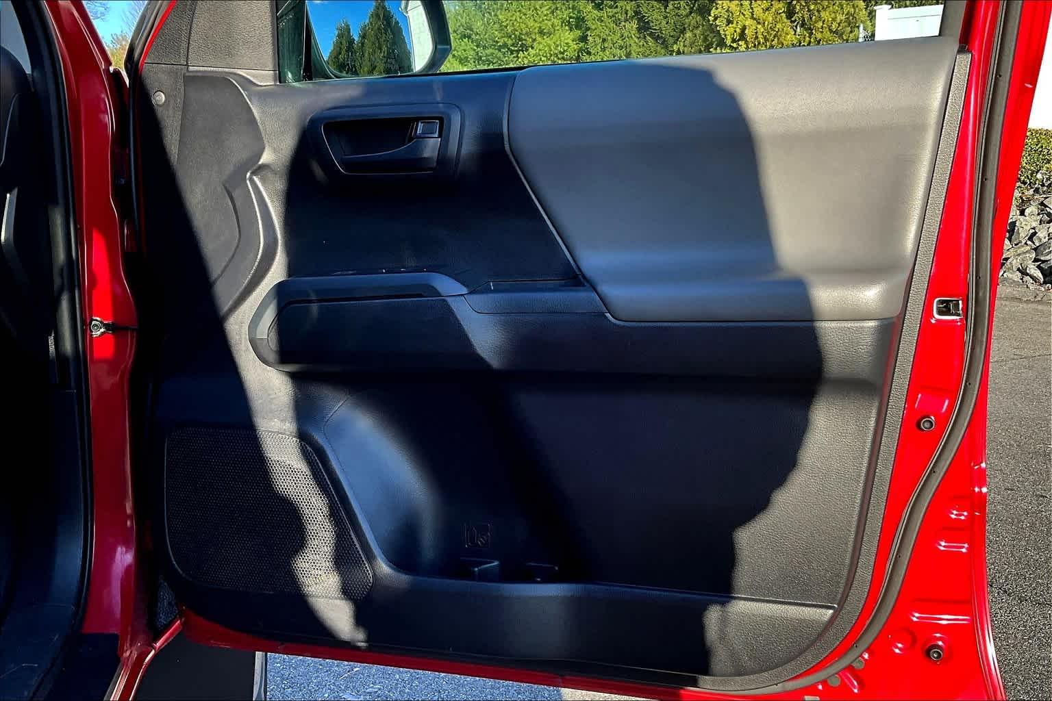 2021 Toyota Tacoma SR Double Cab 5 Bed V6 AT - Photo 12