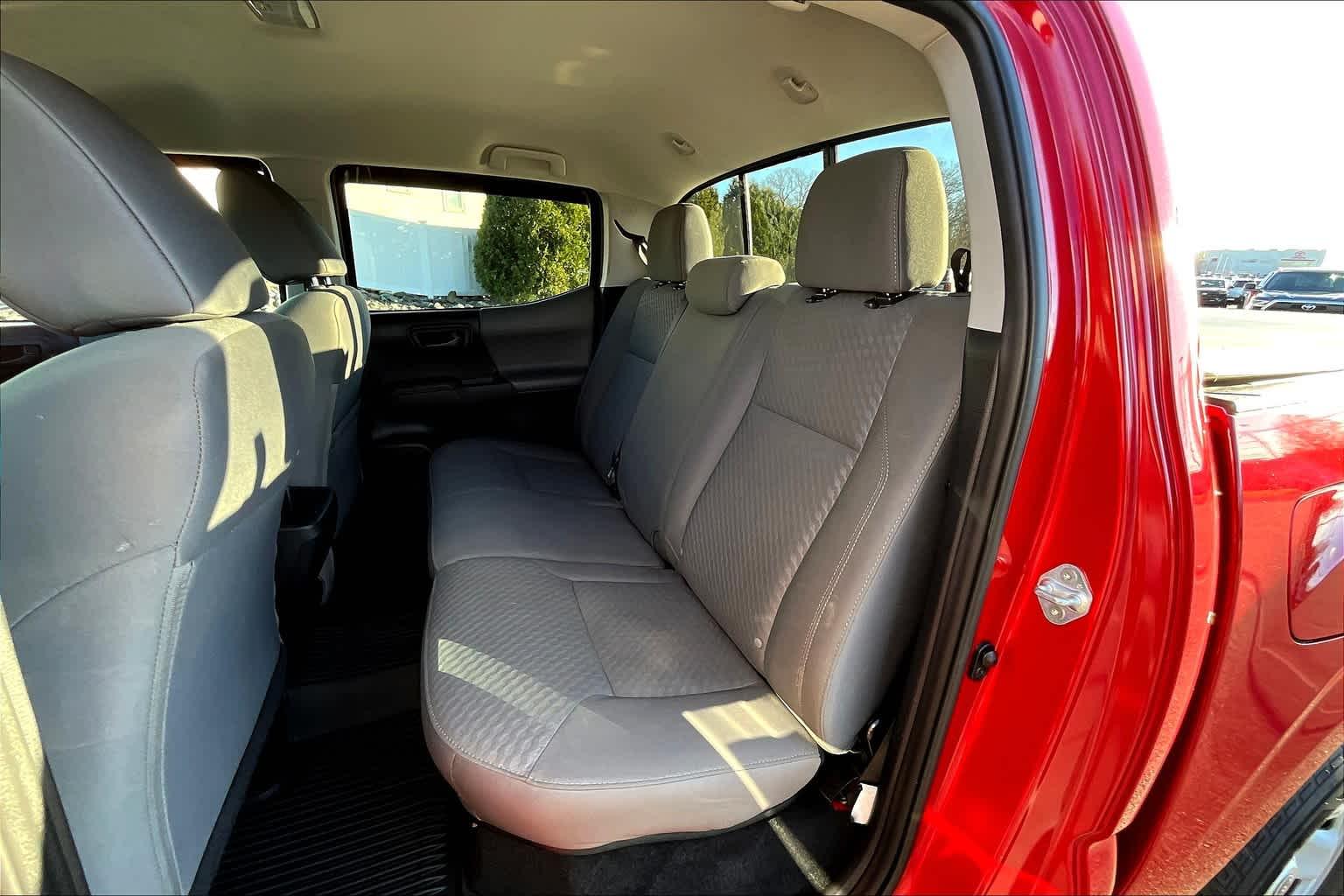 2021 Toyota Tacoma SR Double Cab 5 Bed V6 AT - Photo 15