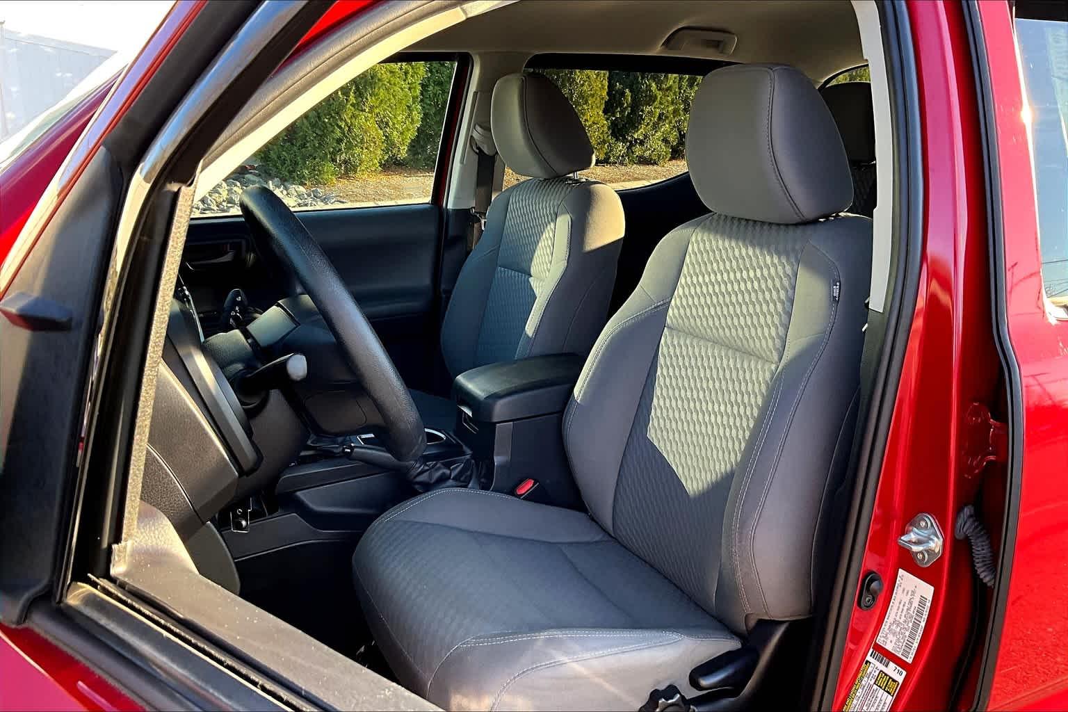 2021 Toyota Tacoma SR Double Cab 5 Bed V6 AT - Photo 10