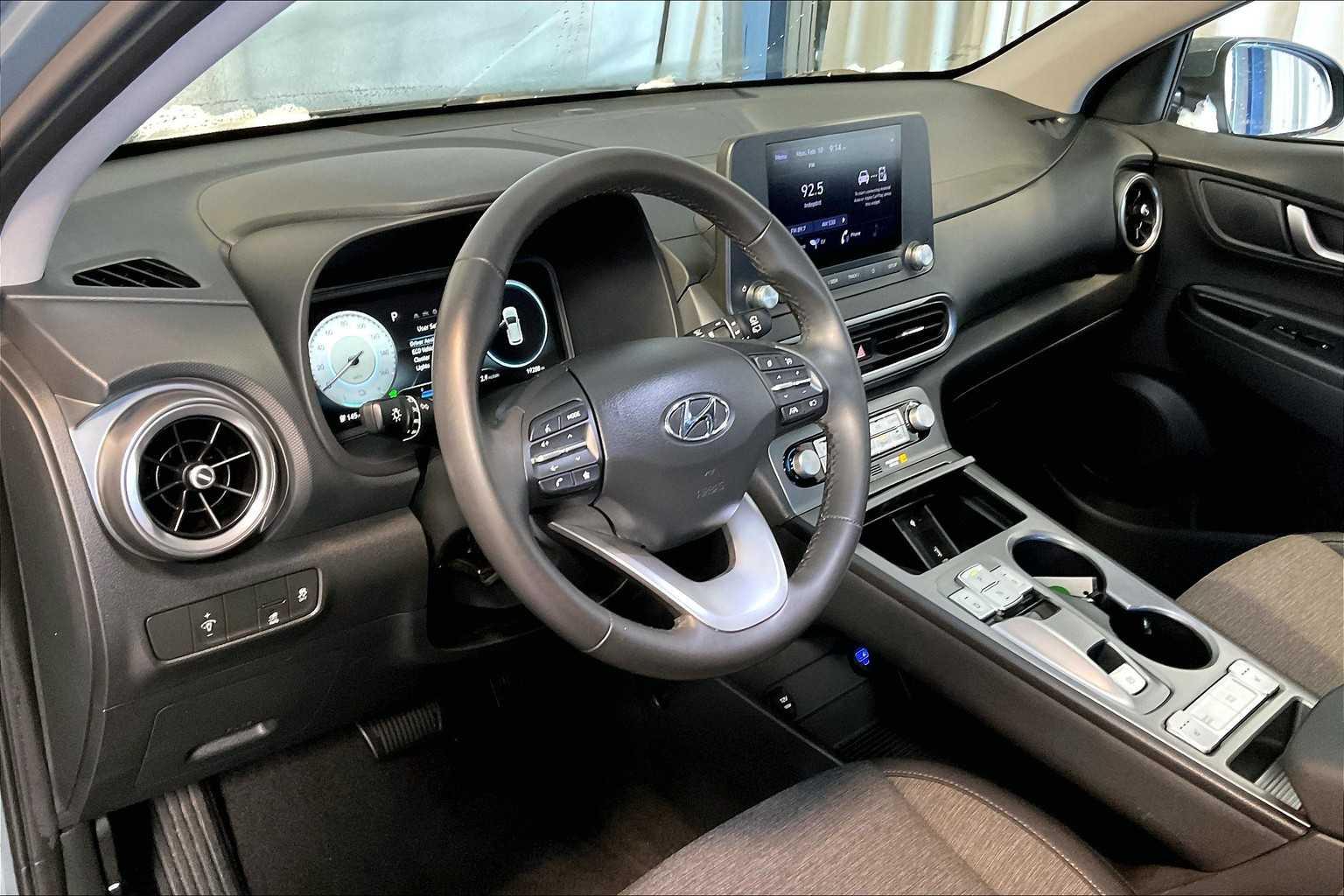 2022 Hyundai Kona Electric SEL - Photo 8