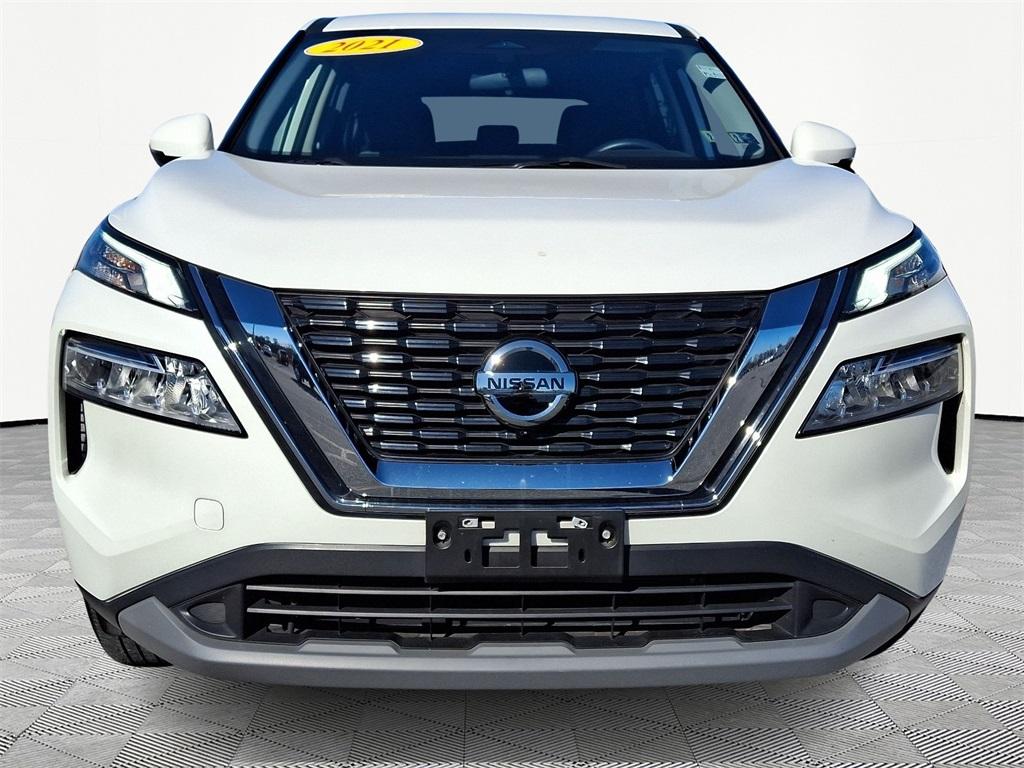 2021 Nissan Rogue SV - Photo 2