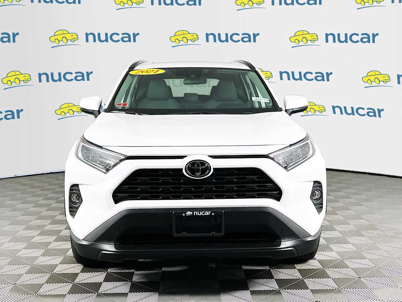 2021 Toyota RAV4 XLE - Photo 2