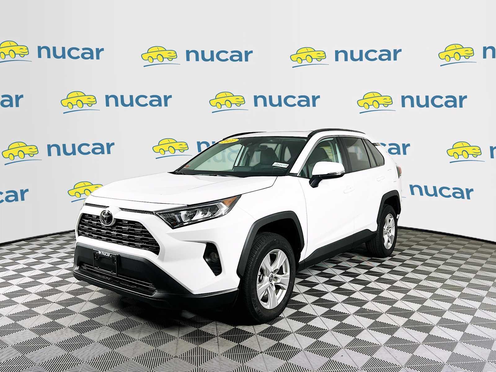 2021 Toyota RAV4 XLE - Photo 3