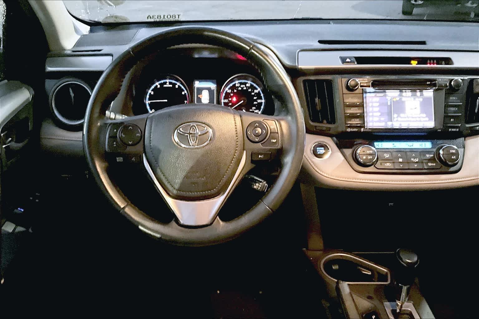 2018 Toyota RAV4 XLE - Photo 7