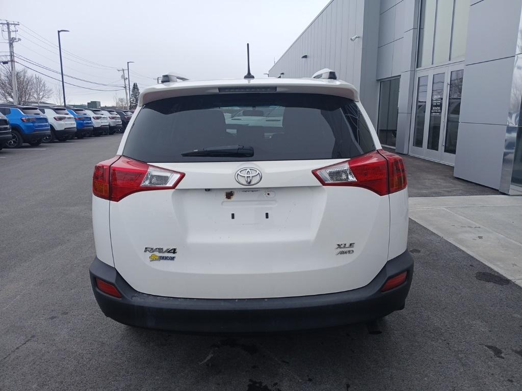 2015 Toyota RAV4 XLE - Photo 3