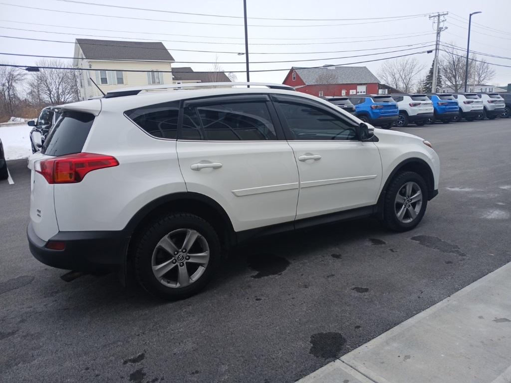 2015 Toyota RAV4 XLE - Photo 5