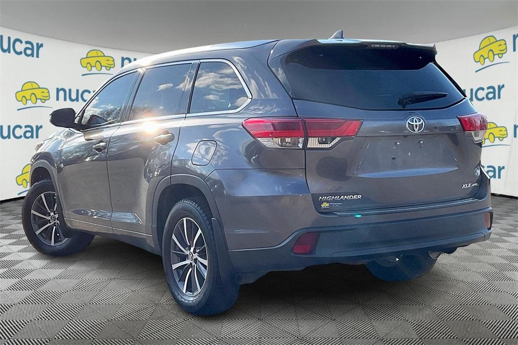 2018 Toyota Highlander SE - Photo 4