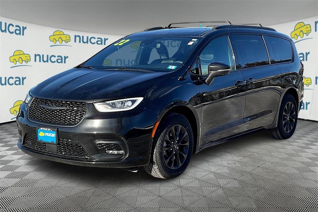 2022 Chrysler Pacifica Touring L - Photo 3