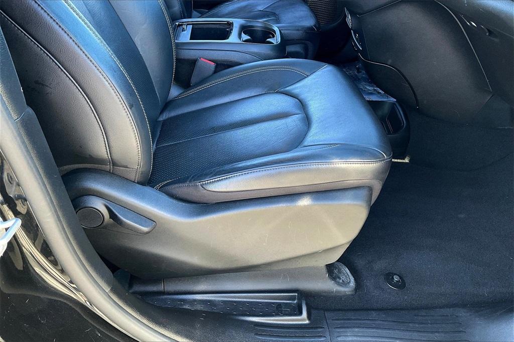 2022 Chrysler Pacifica Touring L - Photo 36