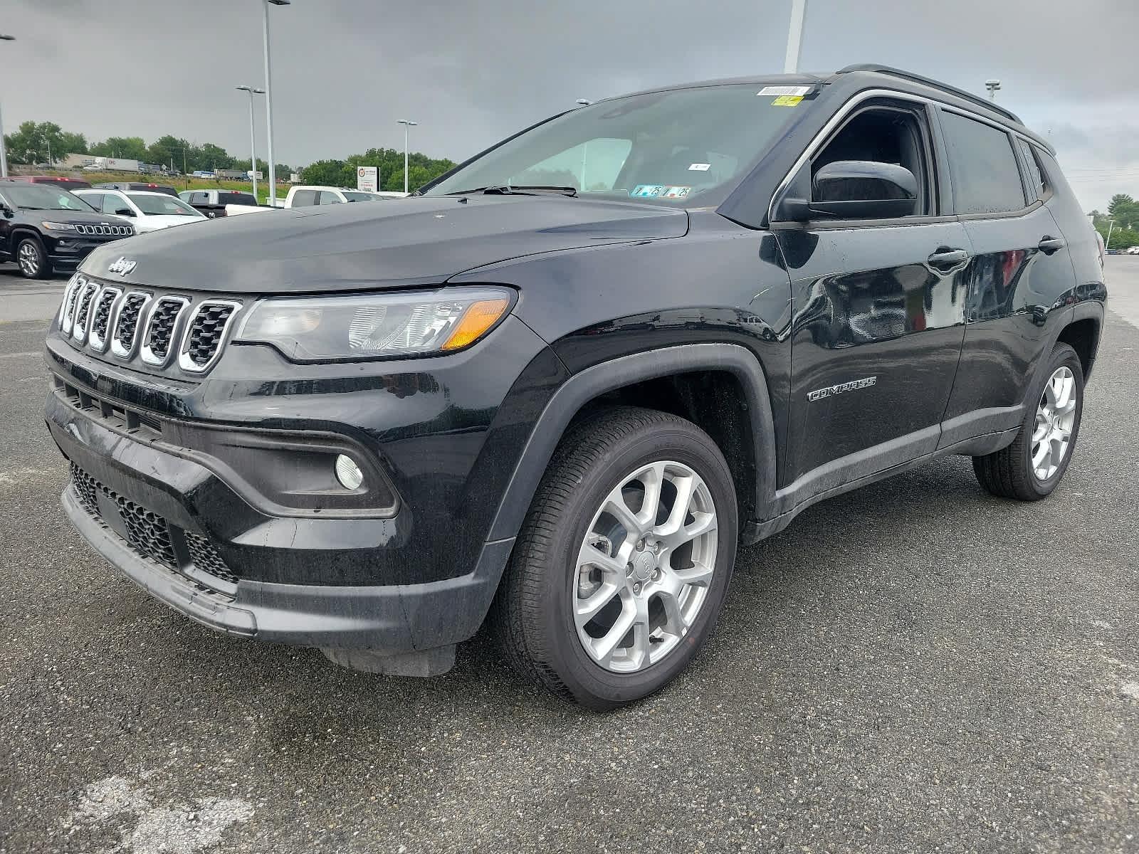 2024 Jeep Compass Latitude Lux - Photo 2