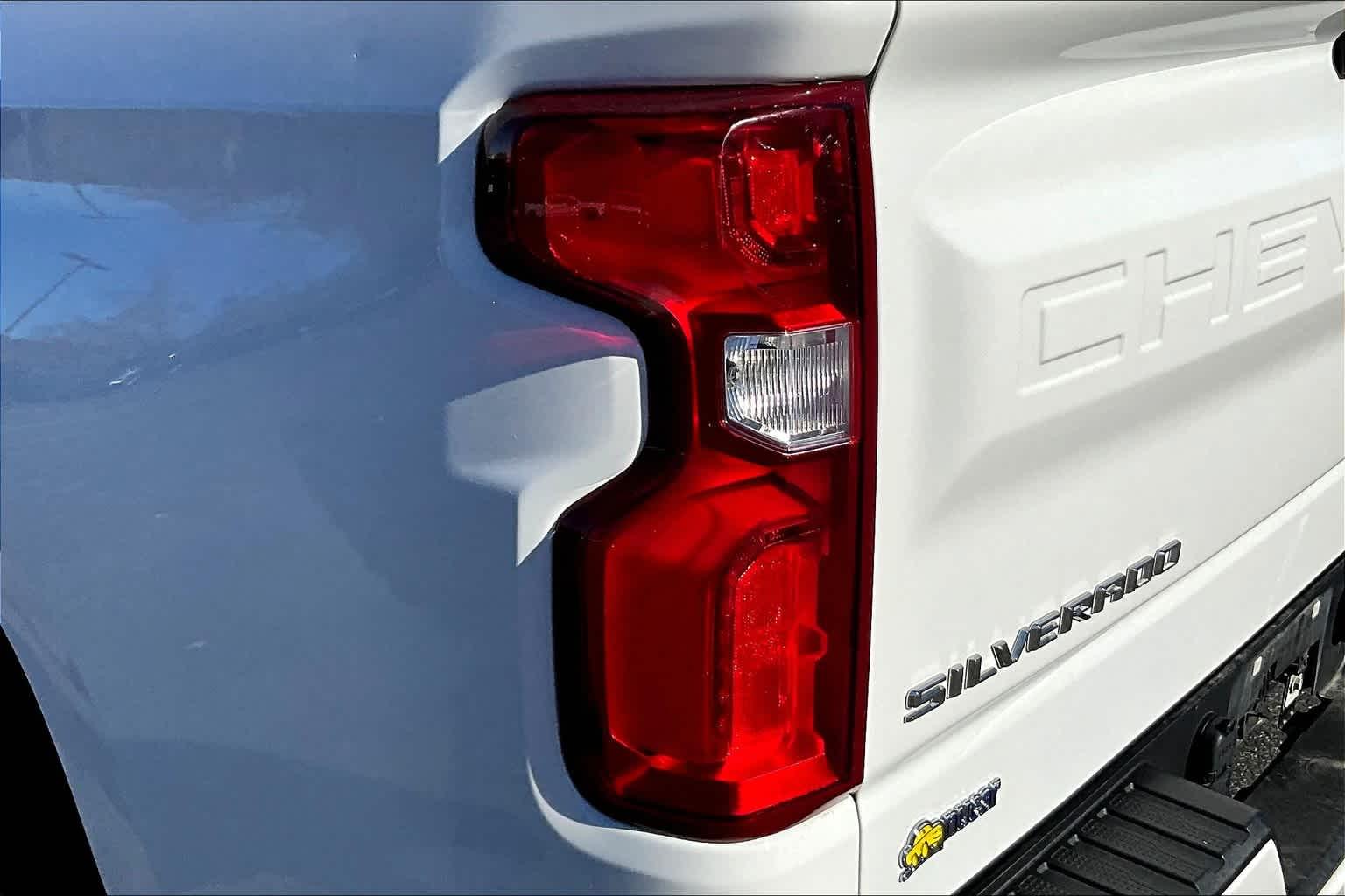 2022 Chevrolet Silverado 1500 RST 4WD Crew Cab 147 - Photo 33