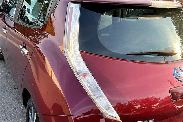 2017 Nissan Leaf SV - Photo 32