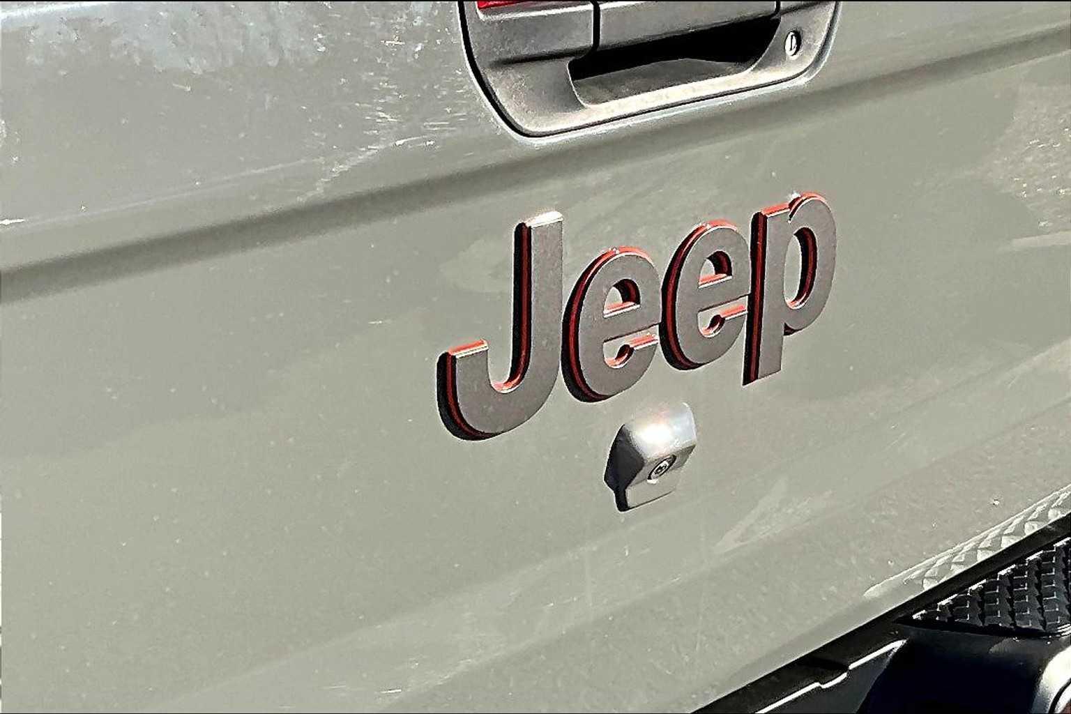 2021 Jeep Gladiator Mojave - Photo 26