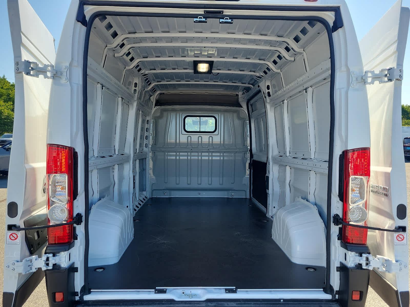 2024 Ram ProMaster Tradesman - Photo 18