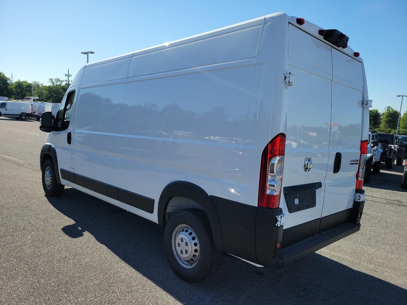 2024 Ram ProMaster Tradesman - Photo 3