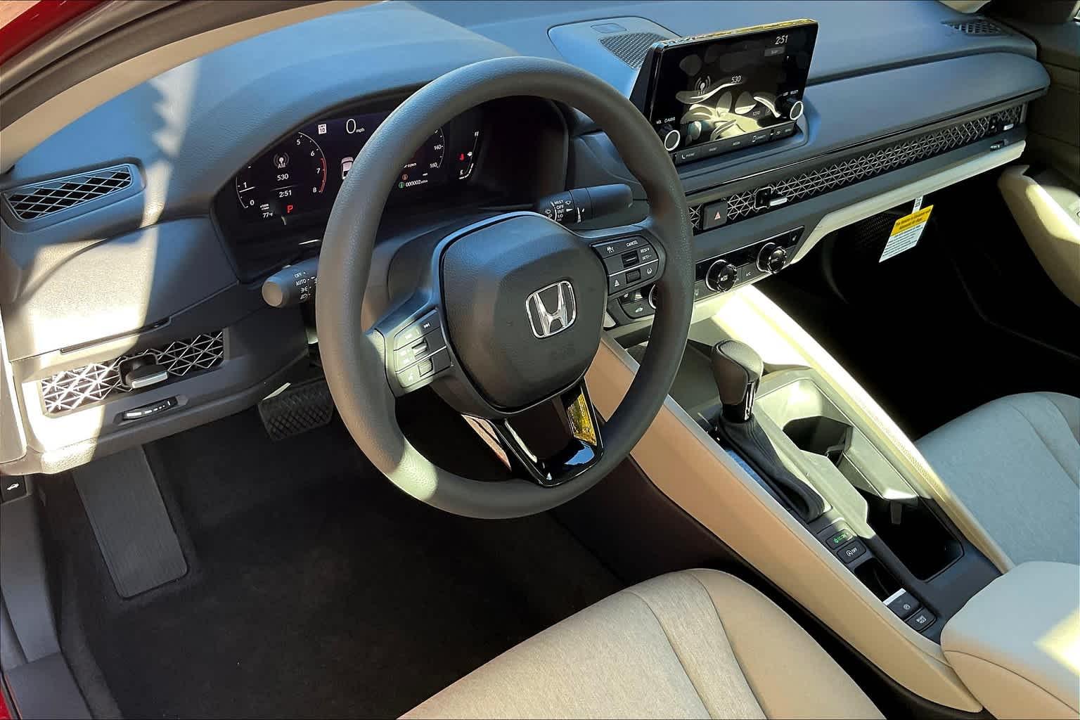 2025 Honda Accord SE - Photo 8