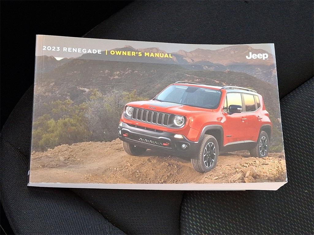 2023 Jeep Renegade Latitude - Photo 26