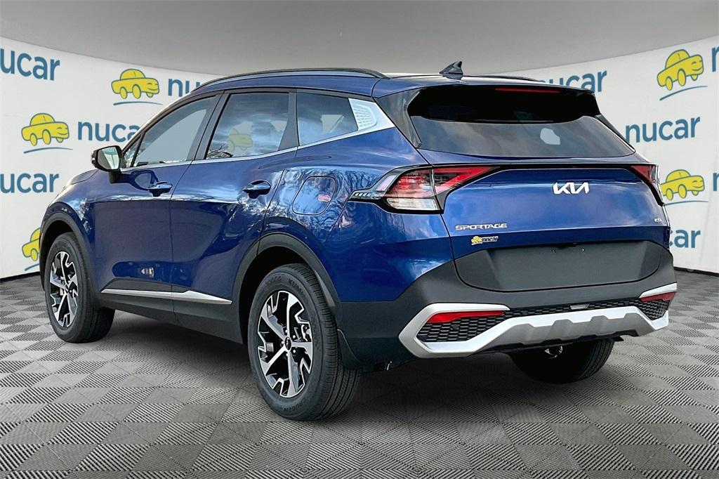 2025 Kia Sportage EX - Photo 4