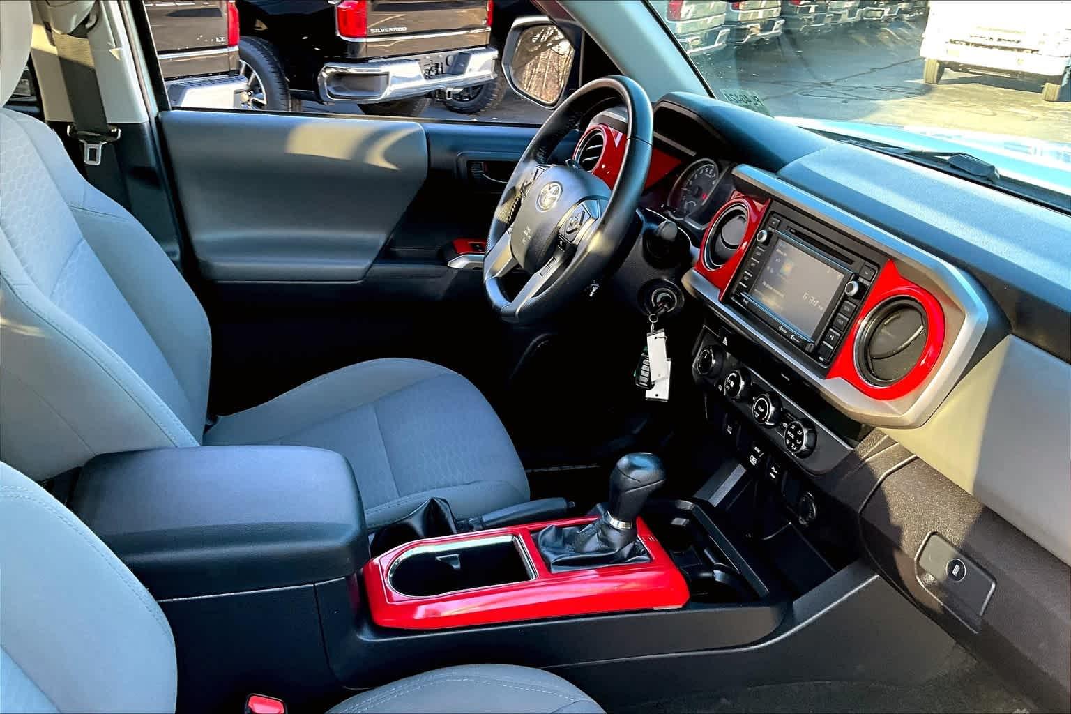 2018 Toyota Tacoma SR5 Double Cab 5 Bed V6 4x4 AT - Photo 21