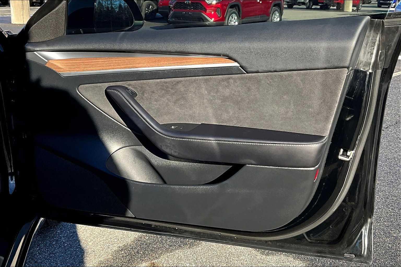 2023 Tesla Model 3  - Photo 12