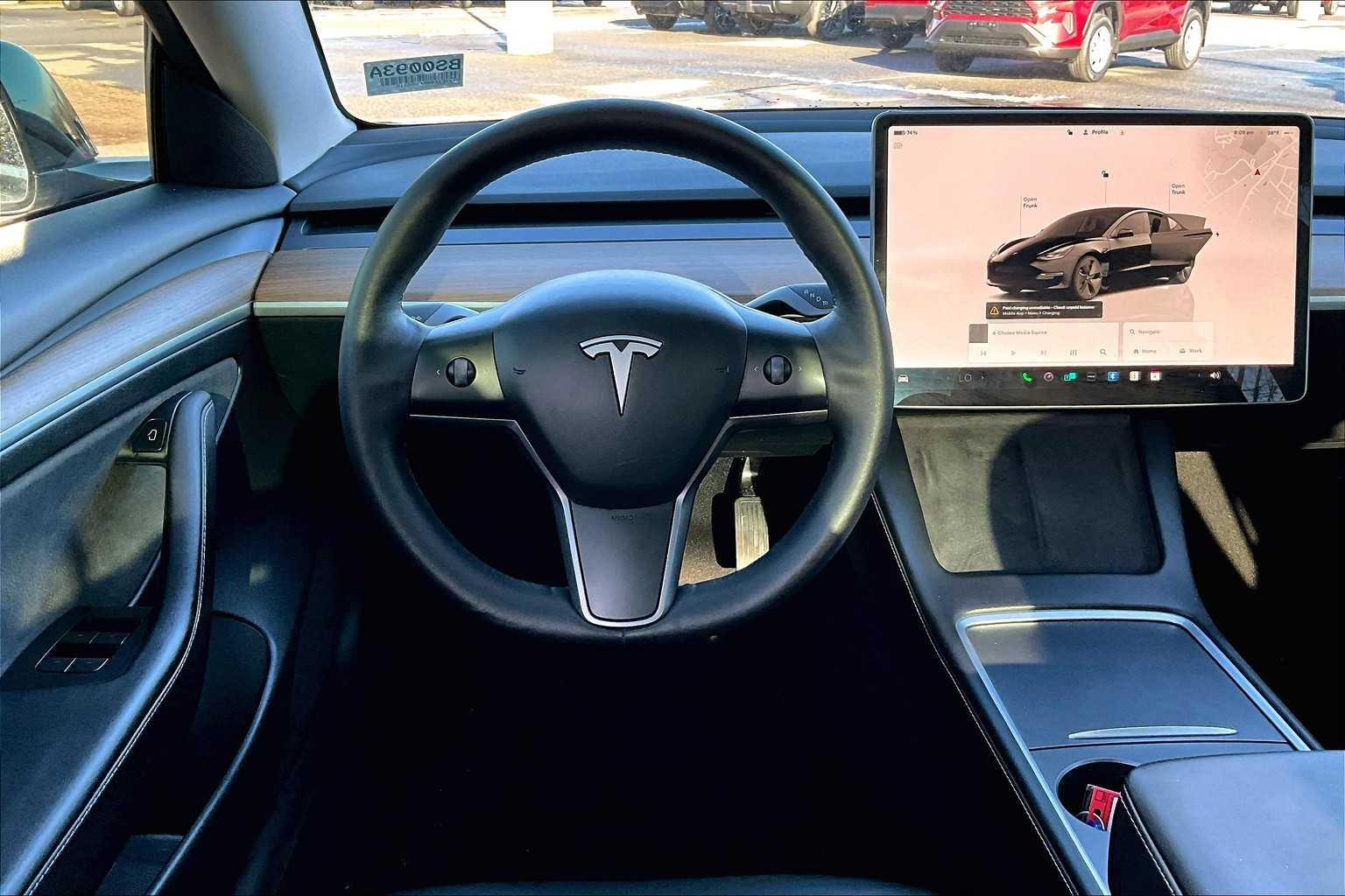 2023 Tesla Model 3  - Photo 17