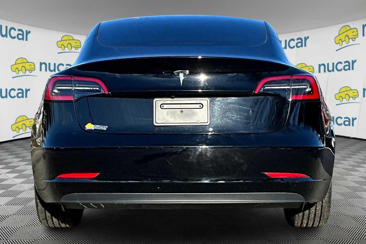 2023 Tesla Model 3  - Photo 5