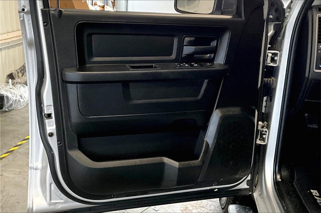 2019 Ram 1500 Classic Express - Photo 9