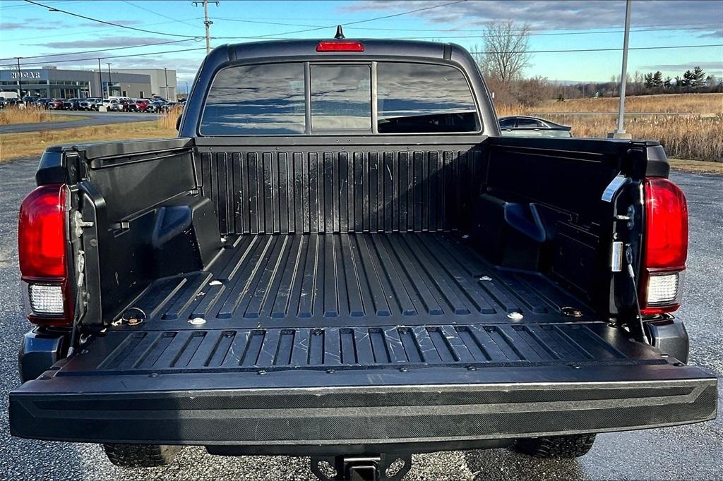 2022 Toyota Tacoma SR5 - Photo 31