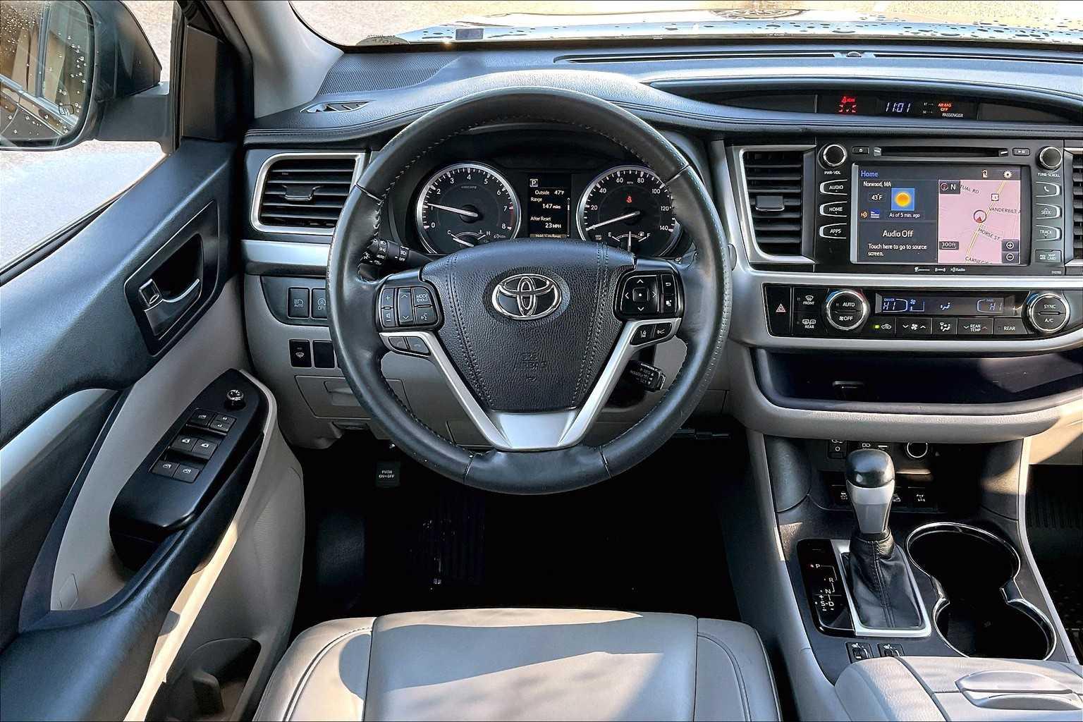 2019 Toyota Highlander XLE - Photo 17