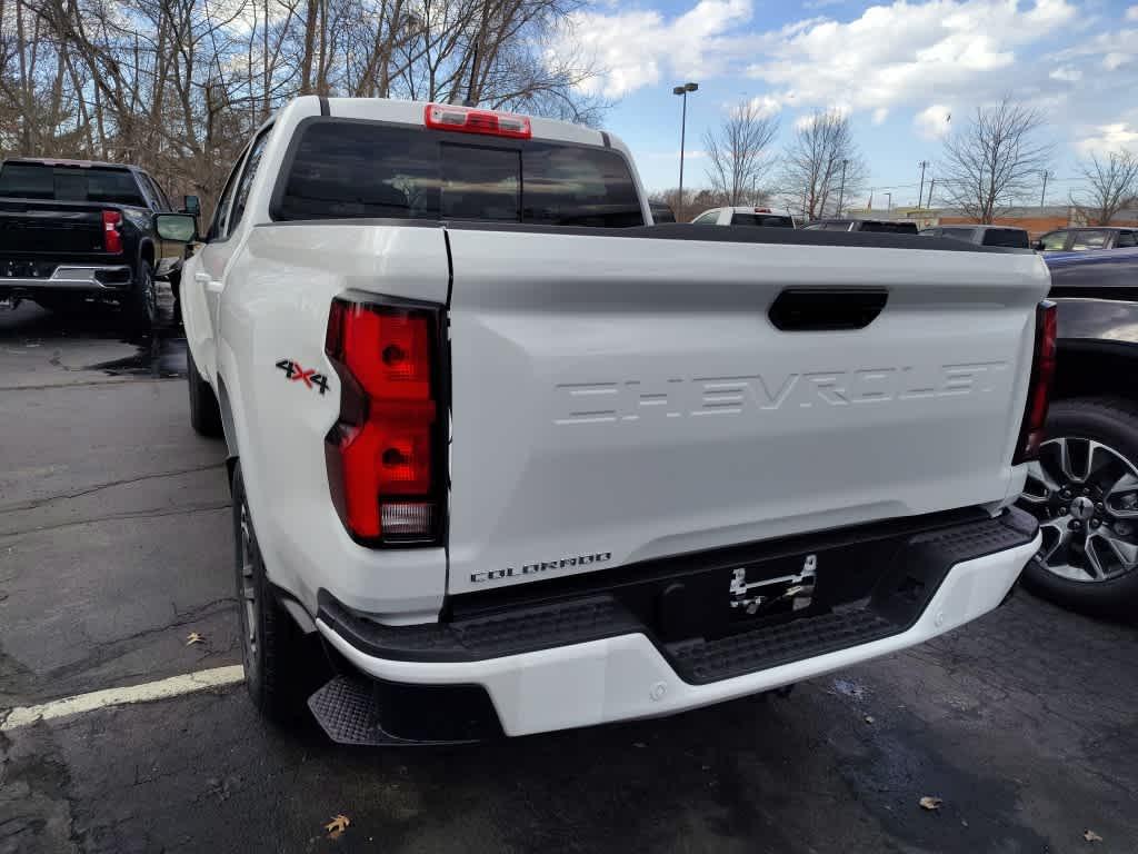 2025 Chevrolet Colorado 4WD LT - Photo 28