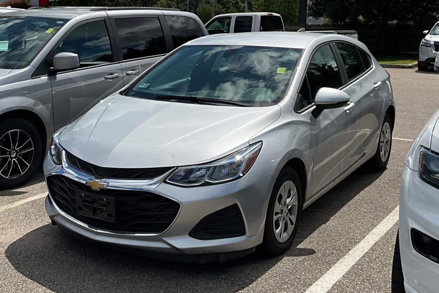 2019 Chevrolet Cruze LS - Photo 3