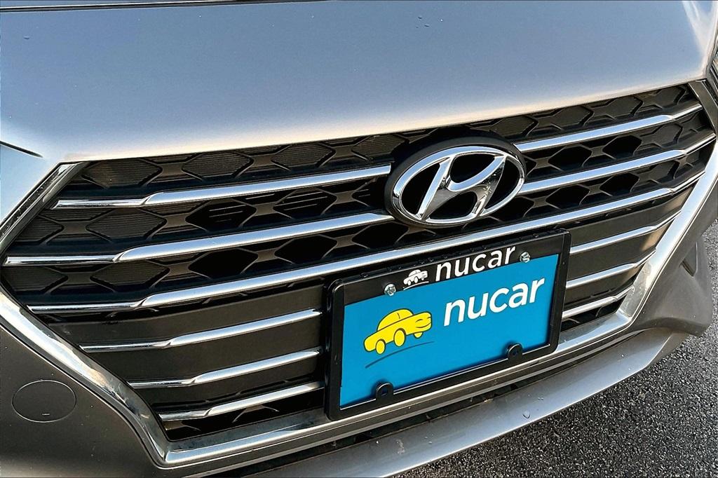 2021 Hyundai Accent SE - Photo 26