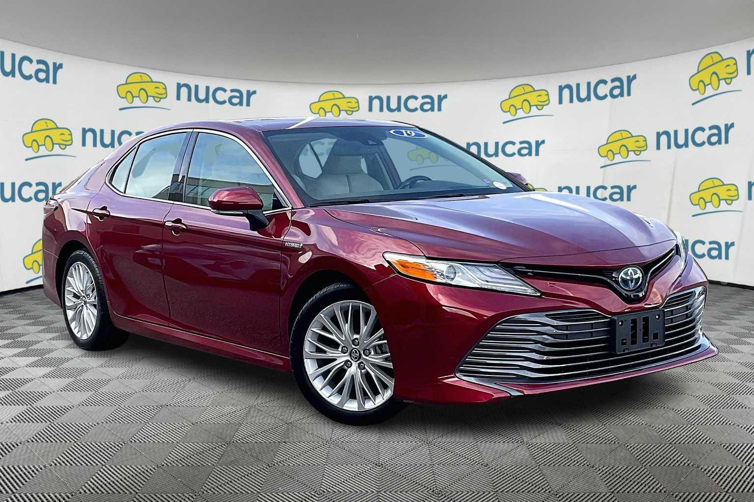 2019 Toyota Camry Hybrid XLE