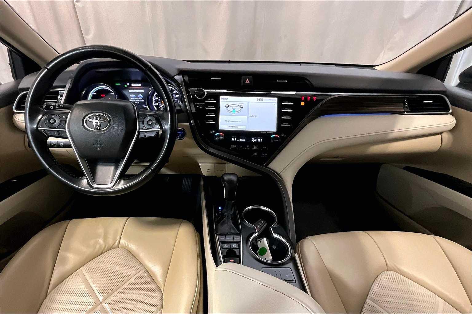 2019 Toyota Camry Hybrid XLE - Photo 21