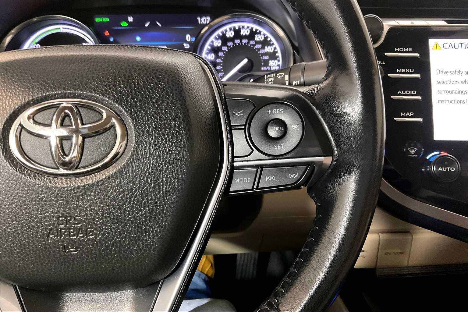 2019 Toyota Camry Hybrid XLE - Photo 23