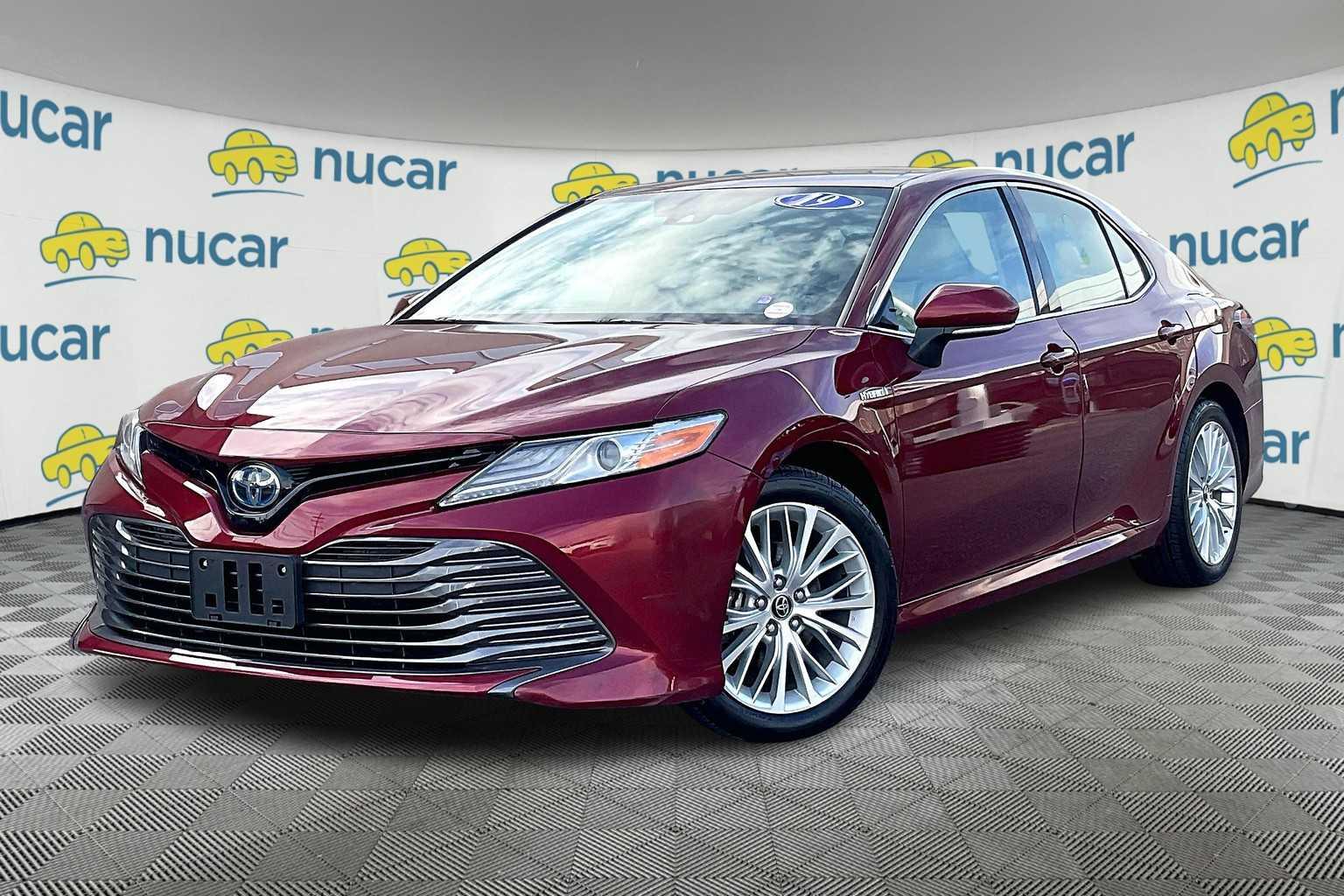 2019 Toyota Camry Hybrid XLE - Photo 3