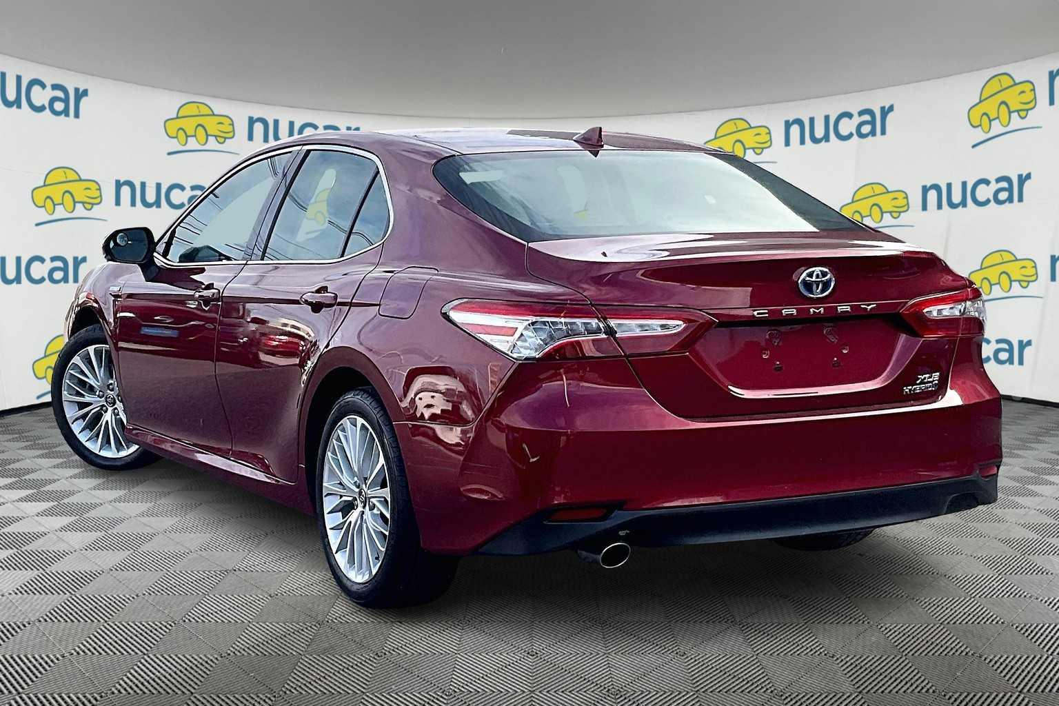 2019 Toyota Camry Hybrid XLE - Photo 4