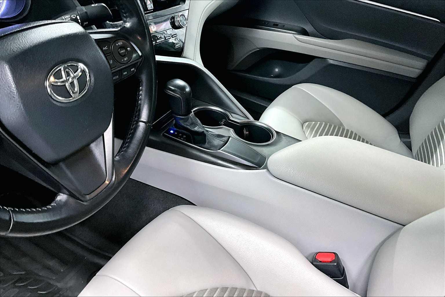 2021 Toyota Camry SE - Photo 20