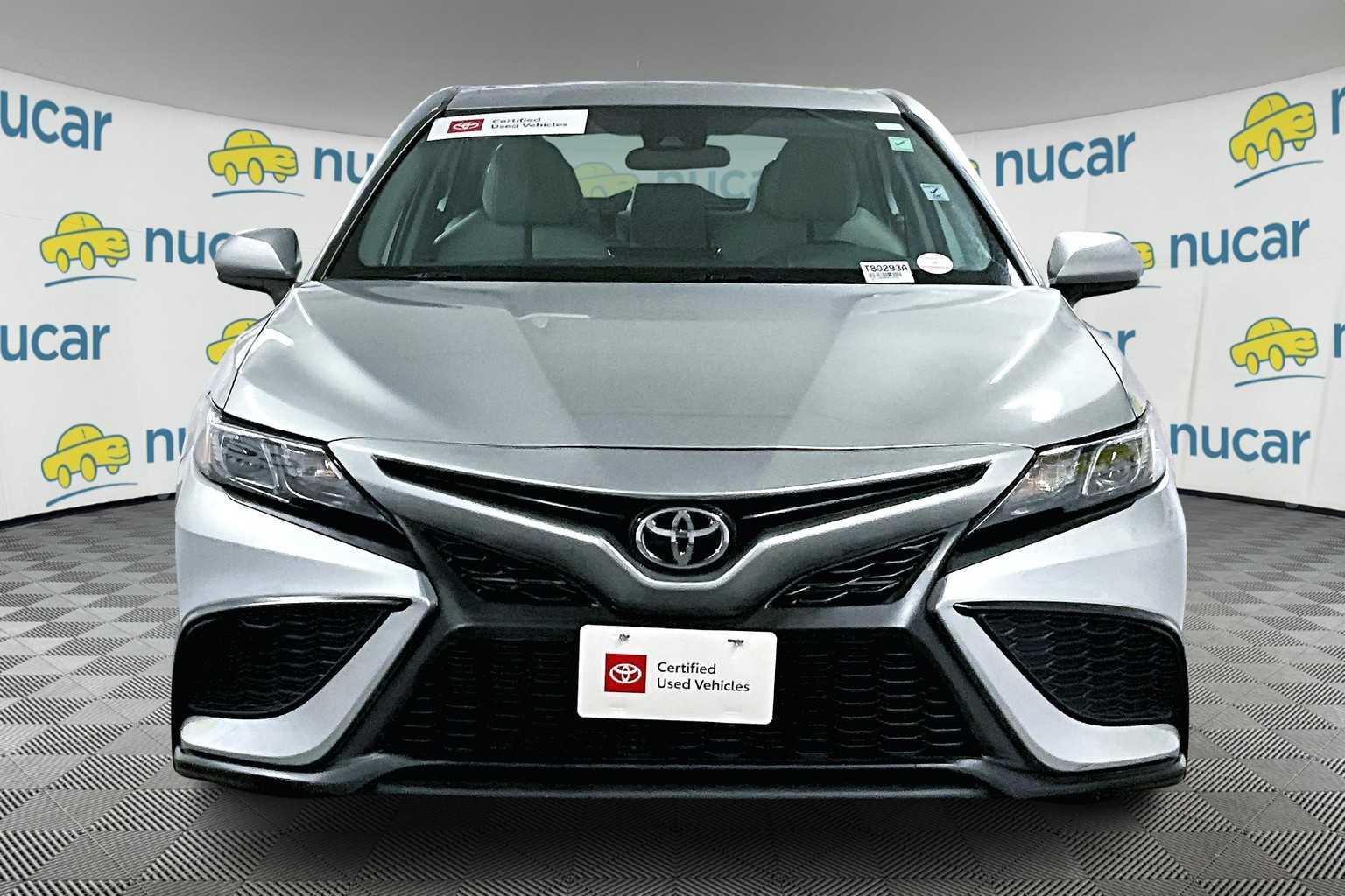 2021 Toyota Camry SE - Photo 2