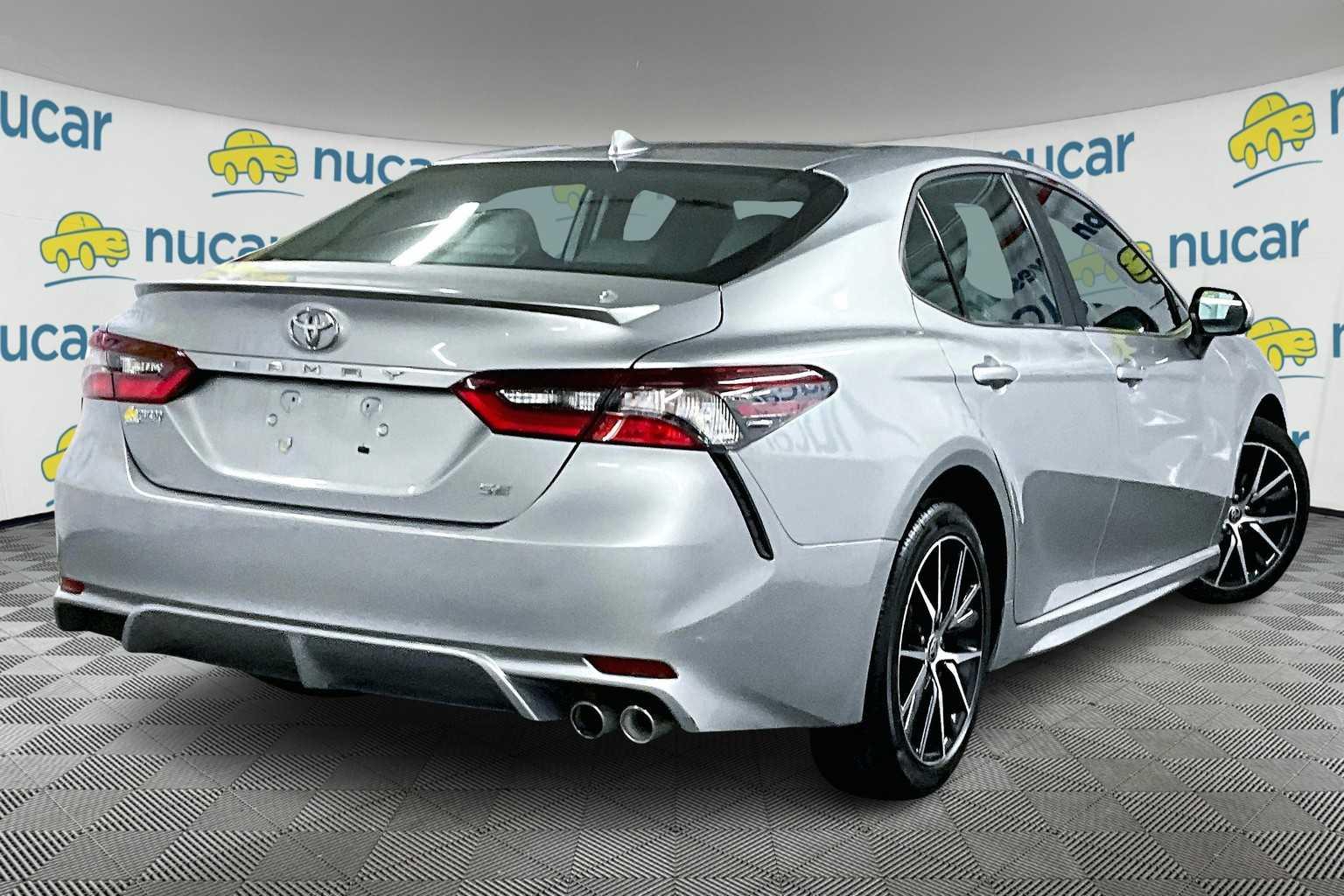 2021 Toyota Camry SE - Photo 6